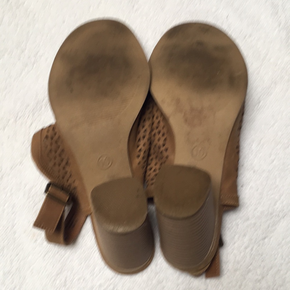 Universal Threads Brown Sandals - image 5